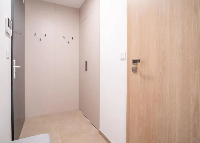 Patronka - Stylish With A Spacious Terrace