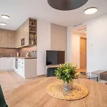 Patronka - Stylish With A Spacious Terrace * Μπρατισλάβα