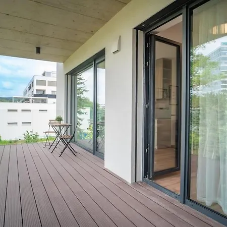 Patronka - Stylish With A Spacious Terrace Apartmán *