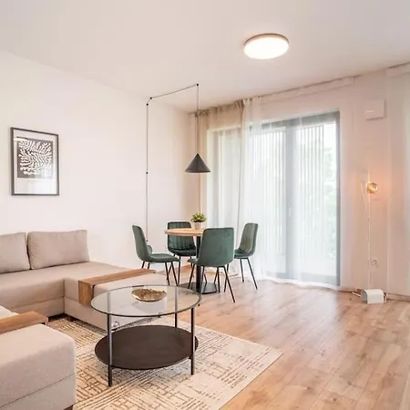 Patronka - Stylish With A Spacious Terrace شقة